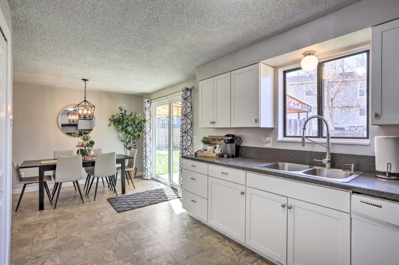 Duplex With Private Yard 3 Mi To Downtown Loveland! Exterior foto
